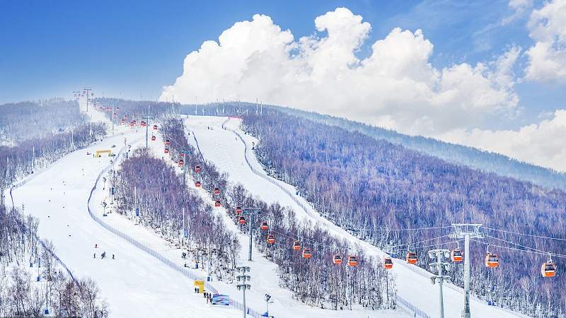 产业布局更完备 我国冰雪经济迈向“高级道” - 辰飞雨光踪暖行旅游资讯