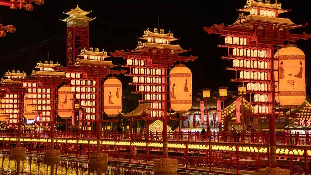 2025年春节假期国内出游总花费6770.02亿元，同比增长7.0% - 光踪暖行