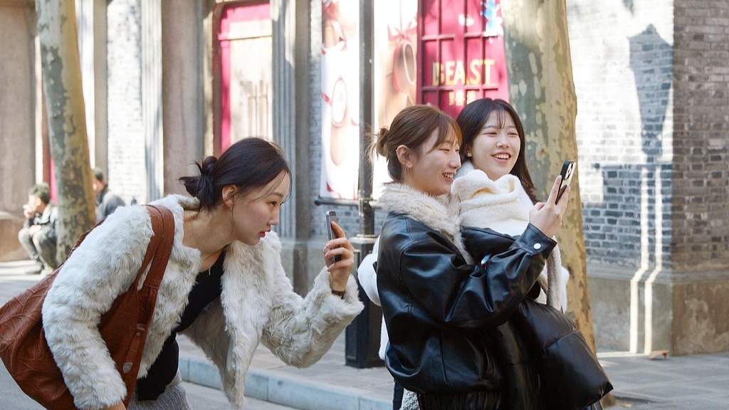 中国外交部：欢迎全球游客到中国共度新春佳节 - 光踪暖行