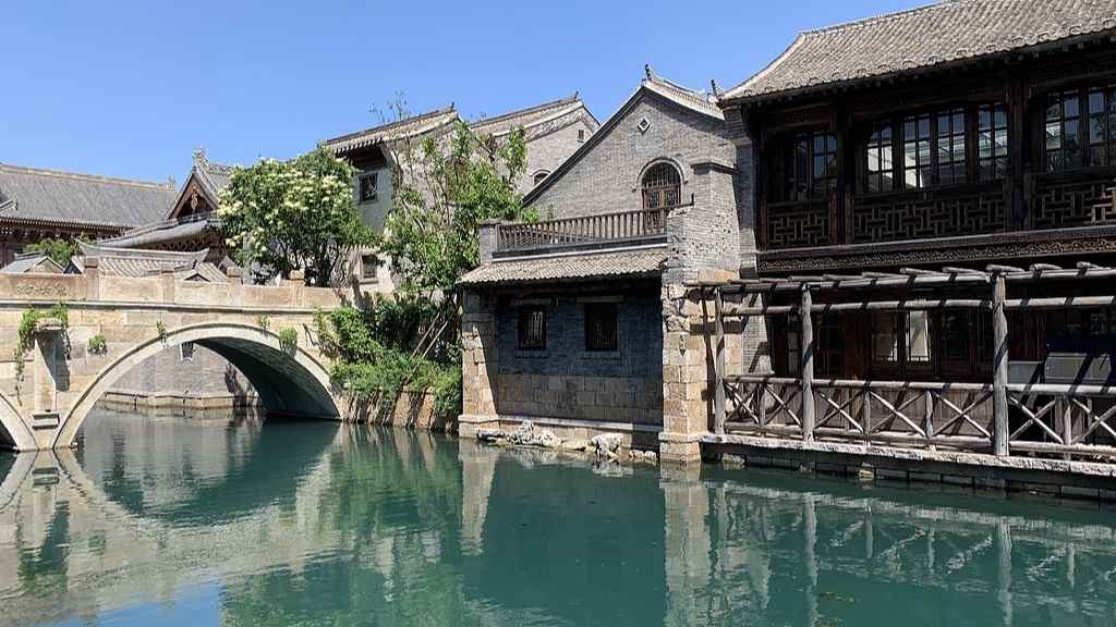 综艺种草 文旅生花――荧屏热助推地方文旅 - 光踪暖行