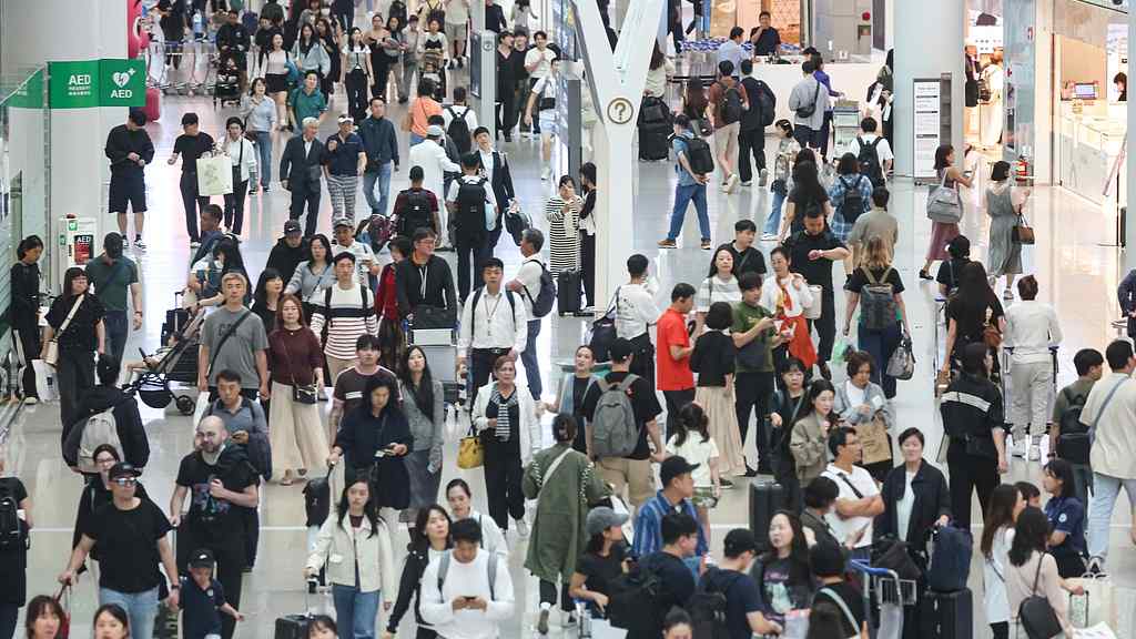 五一假期出境游商品人均预订量同比增长12% - 光踪暖行