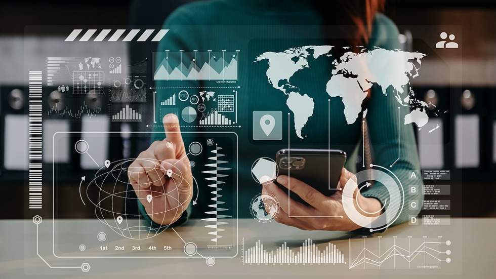 综艺节目：别让“算法”限制艺术想象 - 光踪暖行