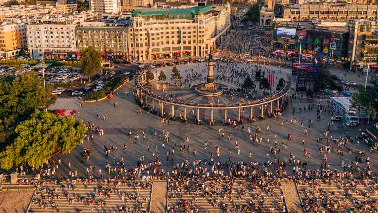 应用场景日益丰富 低空经济加速走进日常生活 - 光踪暖行