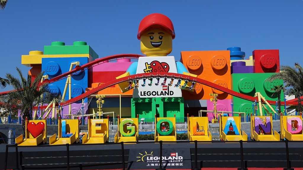 快乐经济更“热” 暑期主题乐园热度持续攀升 - 光踪暖行