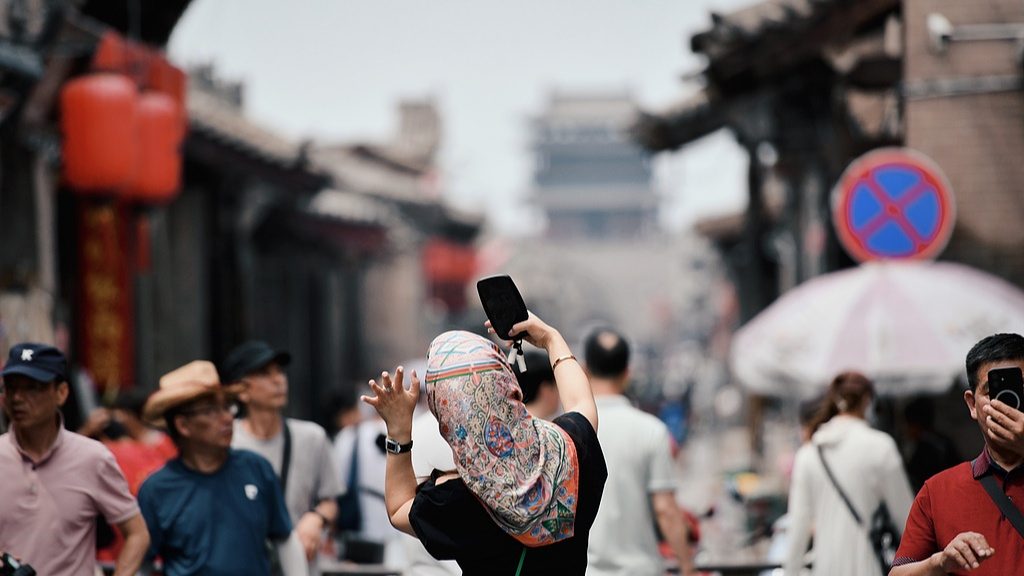 暑期游转向“精体验”，“燃”动文旅消费市场 - 光踪暖行