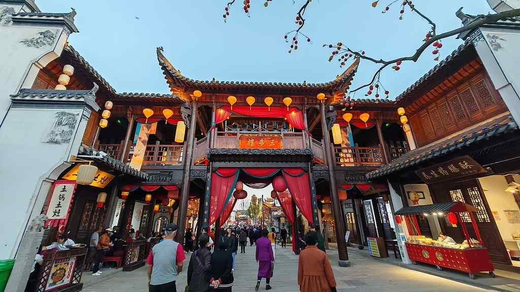 “文旅+”“+文旅”更好融入国家发展全局 - 光踪暖行