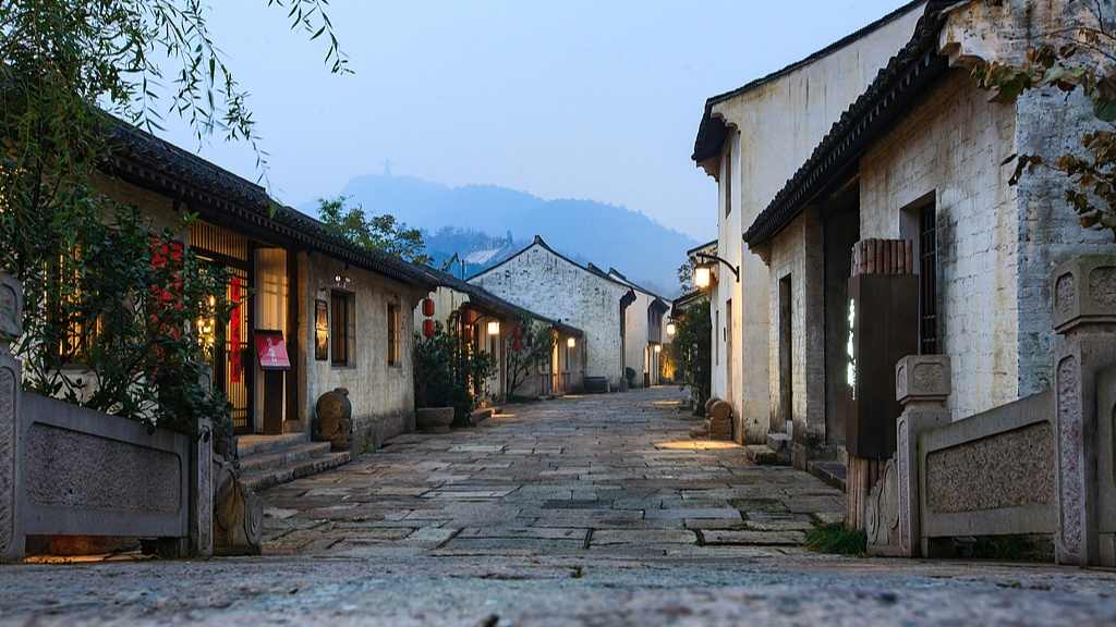 让中国文化遗产走向世界 - 光踪暖行