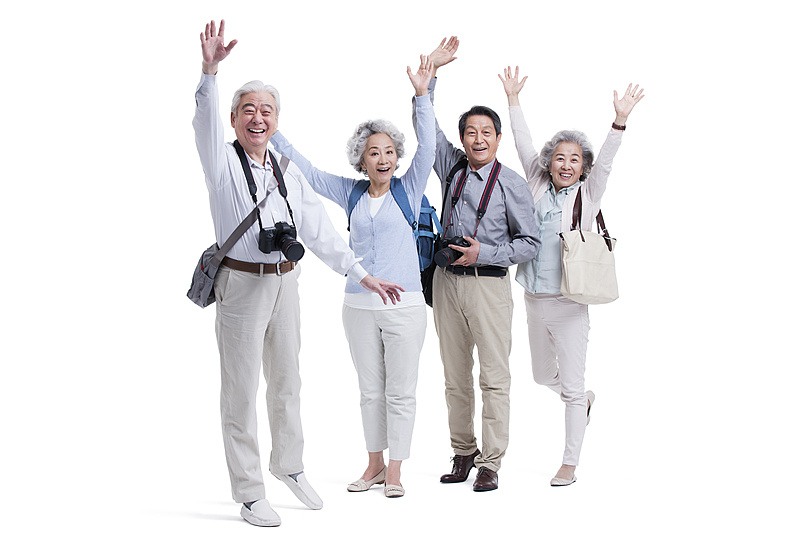 “新老人”，主打一个“潮游” - 光踪暖行