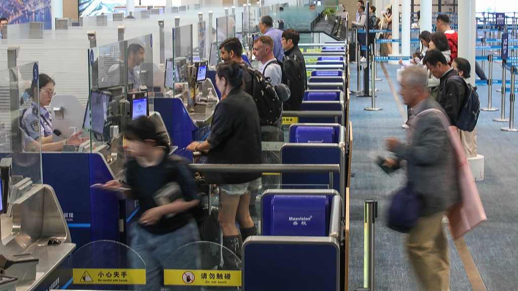 机构：今年暑期中国出境游市场有望迎来新高峰 - 光踪暖行