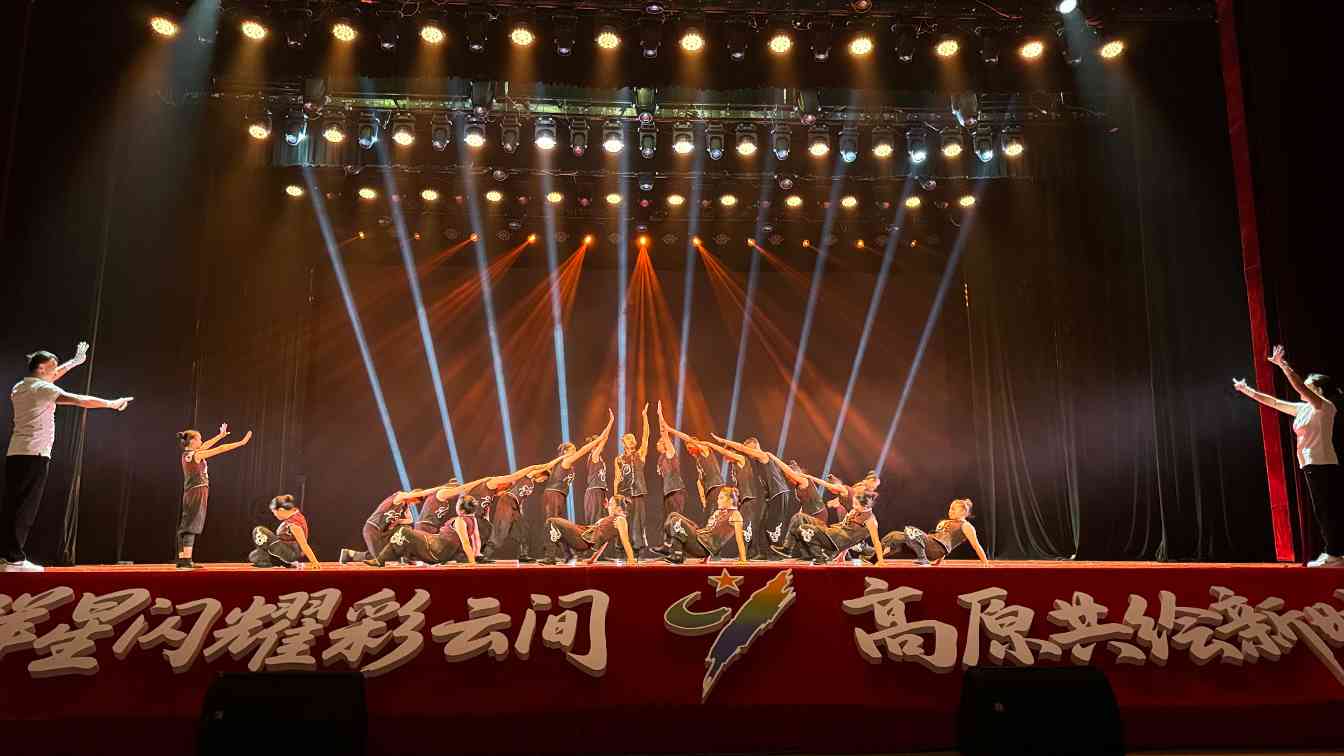 2025年云南省“群星奖”“彩云奖”精品节目展演启幕(图3)