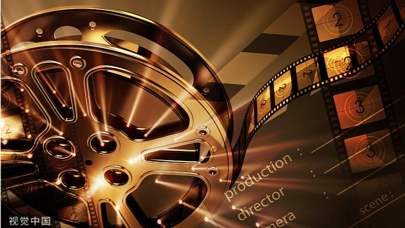 2025暑期档电影票房破55亿 《南京照相馆》登顶 - 光踪暖行