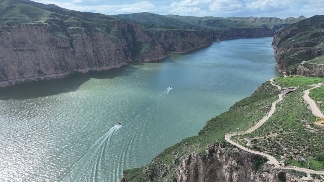 秋行老牛湾 - 光踪暖行