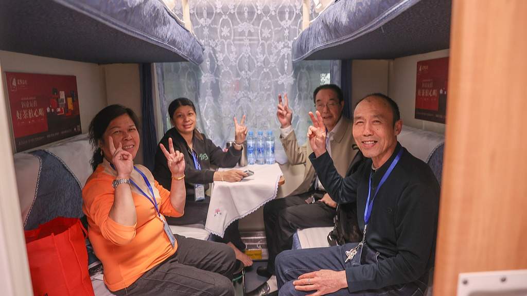 “银发族”乐享“夕阳红” - 光踪暖行