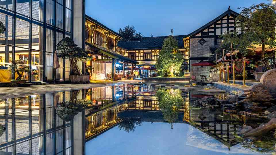 “遛娃经济”发力，端午住宿业增长显著 - 辰飞雨光踪暖行旅游资讯