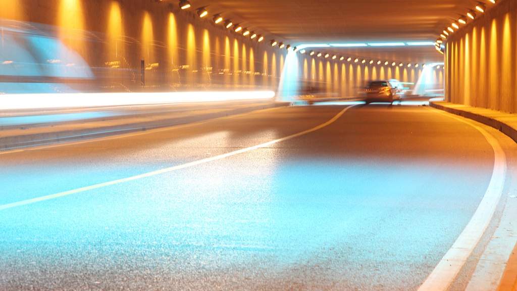 隧道不是摄影棚，畸形“网红打卡热”该消停了 - 光踪暖行