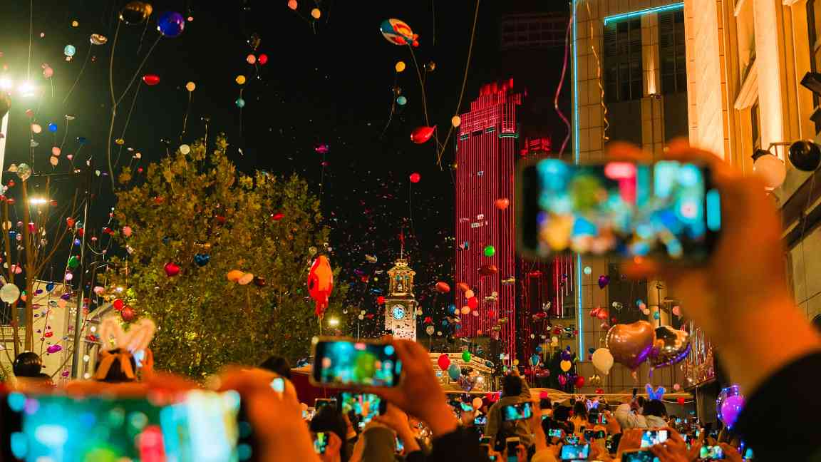 2026年元旦假期国内出游1.42亿人次 国内出游总花费847.89亿元 - 光踪暖行