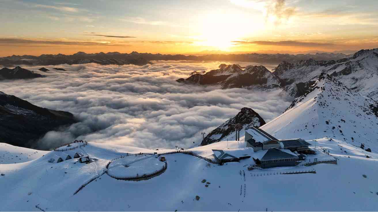 冰雪美景成为激活乡村振兴“金钥匙” 村民在“家门口”吃上“旅游饭” - 光踪暖行