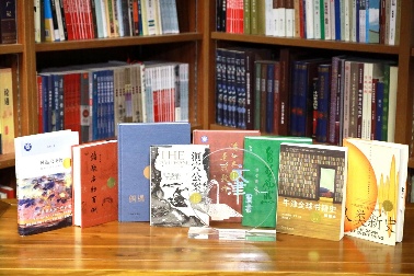 第二十届文津图书发布 《满世界寻找敦煌》等20种图书入选(图1) 第二十届文津图书发布 《满世界寻找敦煌》等20种图书入选(图1)