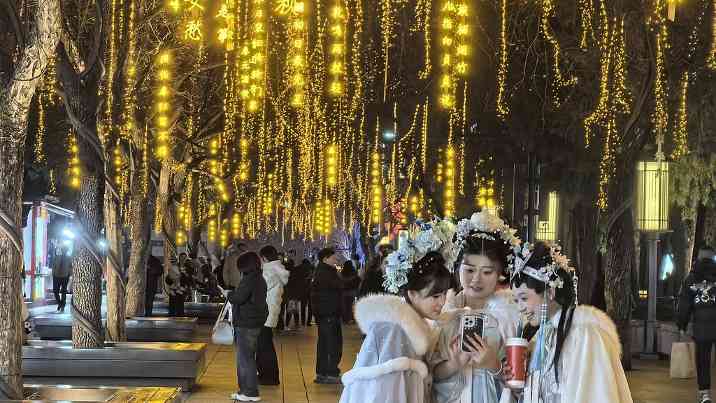 从“打卡”到“入戏”：当旅游遇上传统文化 - 光踪暖行