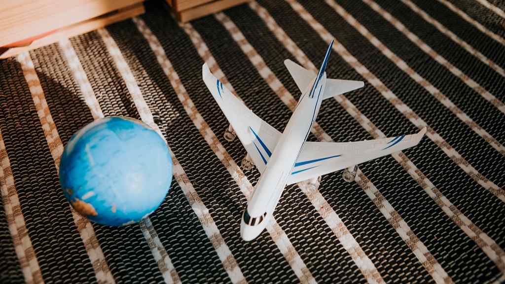 中国入境游市场火爆，多地出台新政策抢滩国际游客 - 光踪暖行